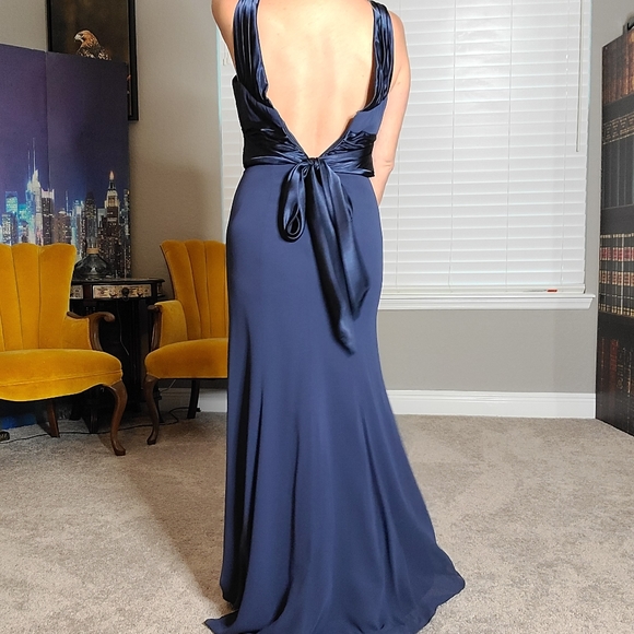 David's Bridal Womens Bridesmaid Formal Dress for Any Occasion - Picture 4 of 12